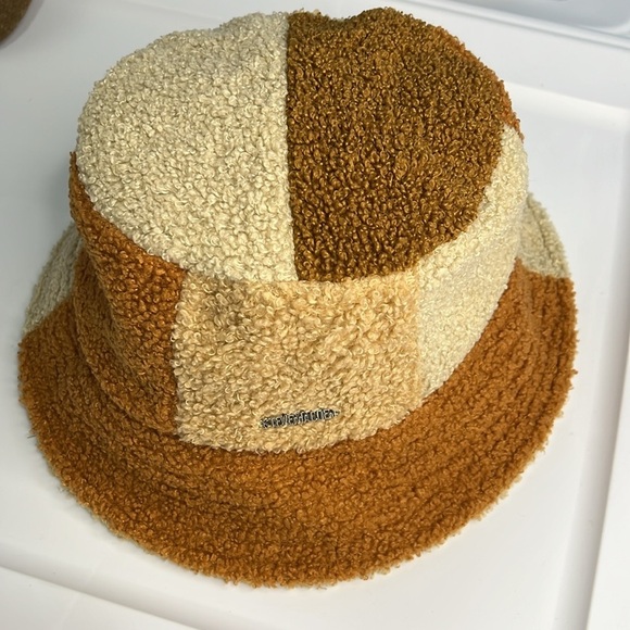 Steve Madden Patchwork Bucket Hat Sherpa Boucle Knit Neutral Tan Brown Cream - Picture 8 of 9